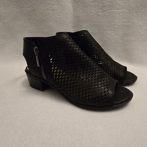 Soda Black Mesh  Mule Sandals. Size 7